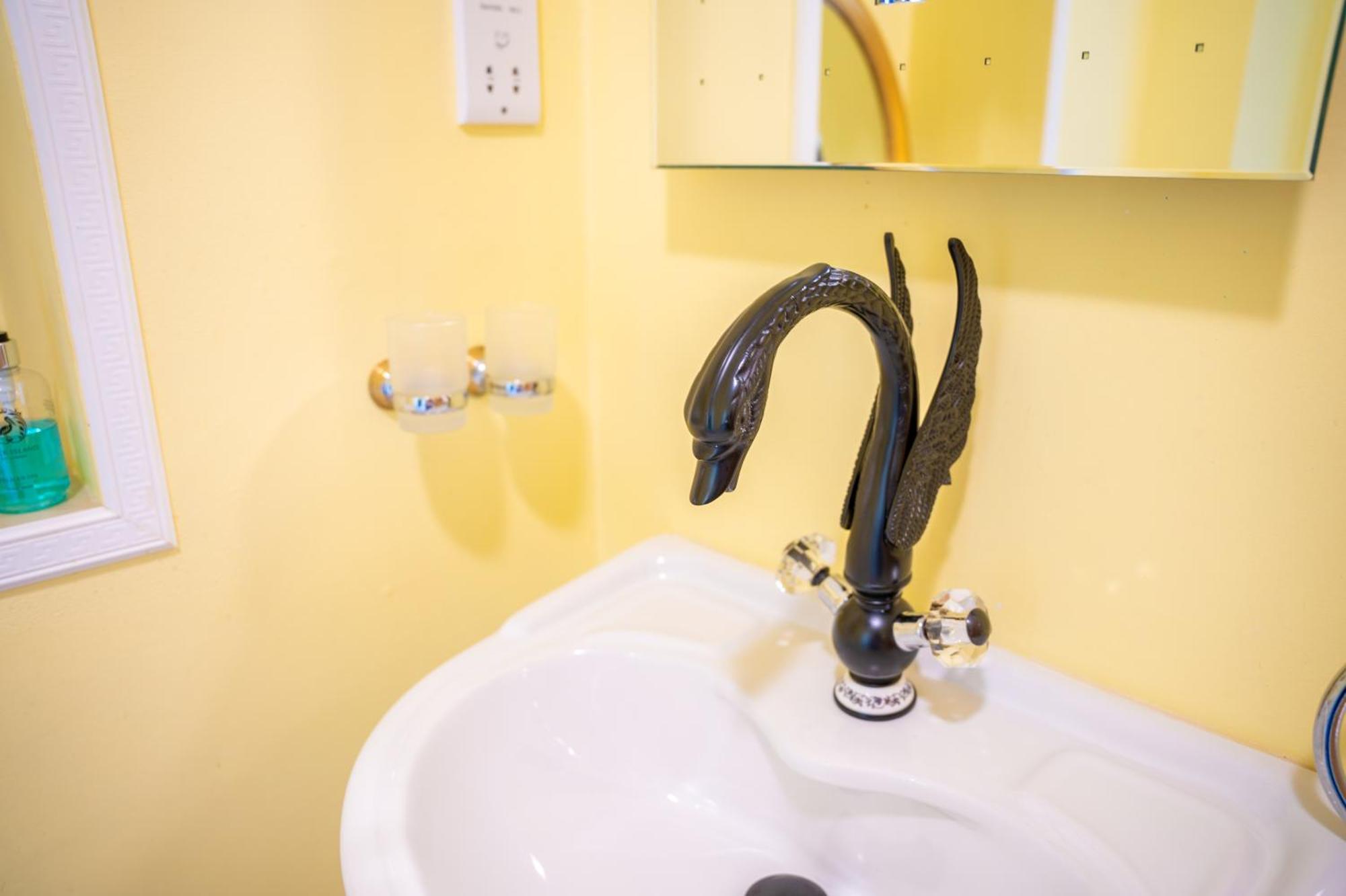 Ferndale Luxury Boutique Bed & Breakfast Keel エクステリア 写真