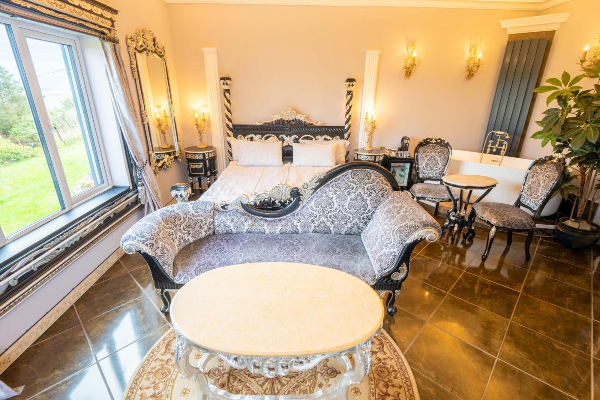 Ferndale Luxury Boutique Bed & Breakfast Keel エクステリア 写真