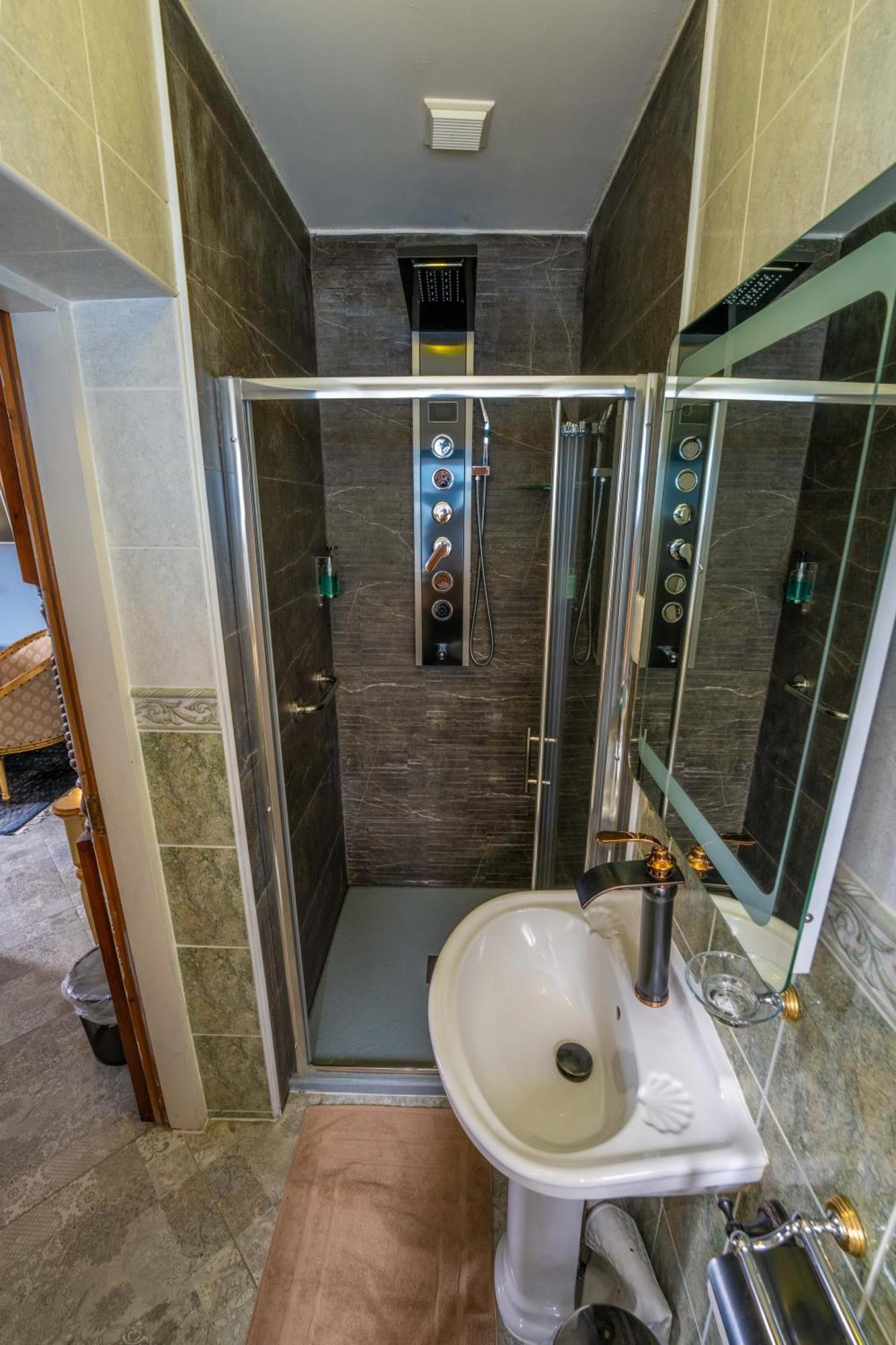Ferndale Luxury Boutique Bed & Breakfast Keel エクステリア 写真